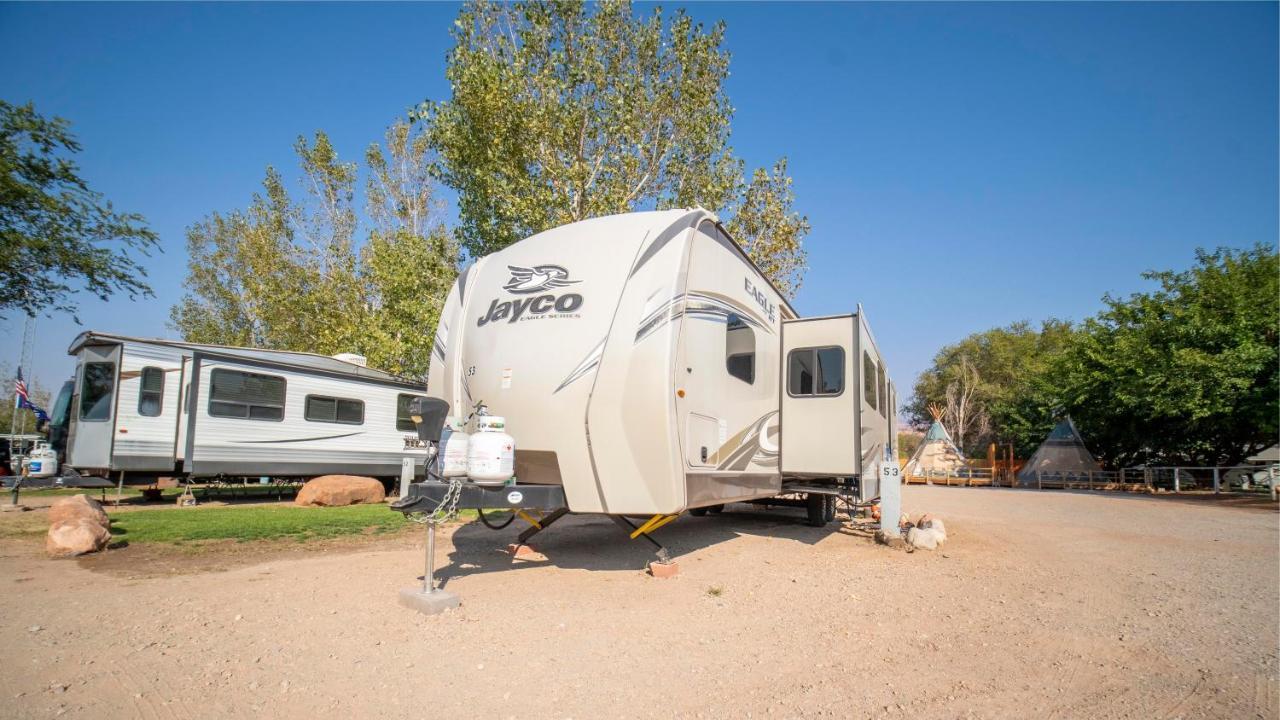 Outdoor Glamping Jayco Rv Ok35 Leilighet Moab Eksteriør bilde